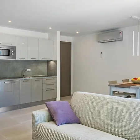 Mare Apartment *